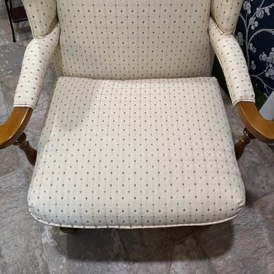 LOT 84: Ethan Allen Accent Chair