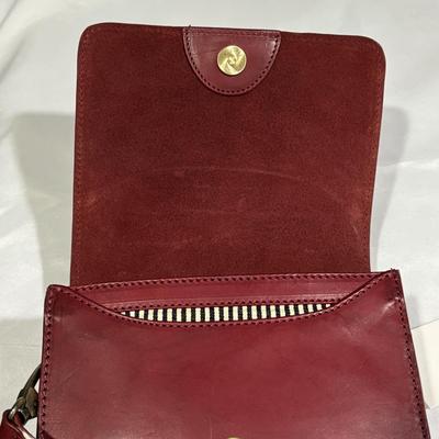 LOT 92: O My Bag Sustainable Leather Brown Purse with Organic Cotton Lining and Storage Bag