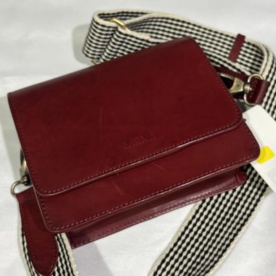 LOT 92: O My Bag Sustainable Leather Brown Purse with Organic Cotton Lining and Storage Bag