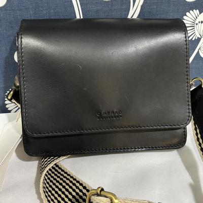 LOT 93: O My Bag Sustainable Black Leather Purse Organic Cotton Lining a