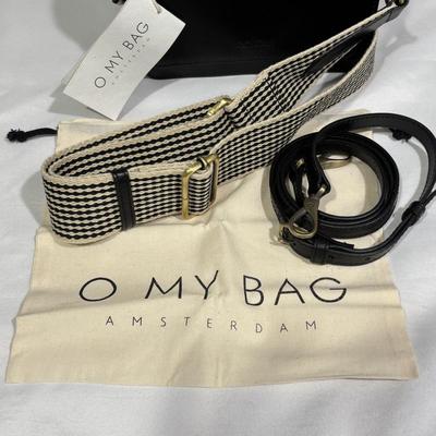 LOT 93: O My Bag Sustainable Black Leather Purse Organic Cotton Lining a