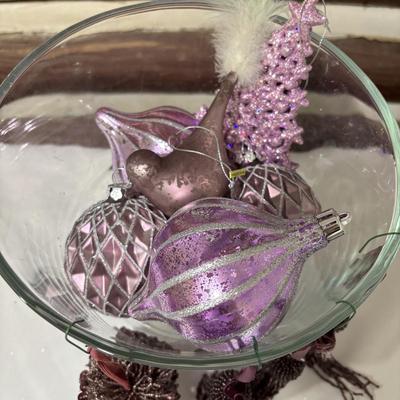 LOT 104: Collection of Classy Holiday Decor and More