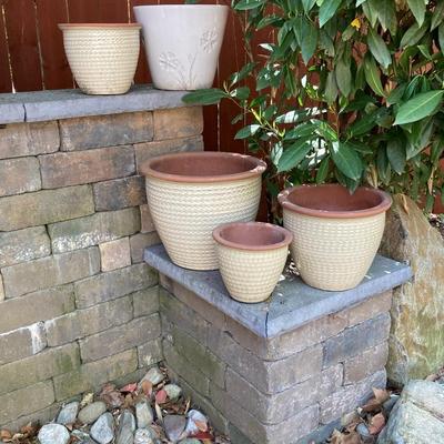 LOT 114: Assortment of Ceramic/Clay Planters