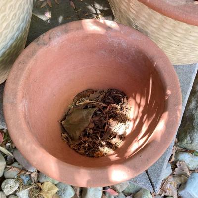LOT 114: Assortment of Ceramic/Clay Planters