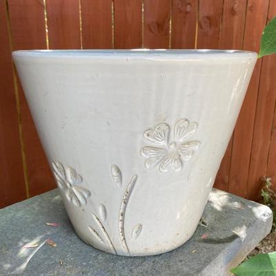 LOT 114: Assortment of Ceramic/Clay Planters