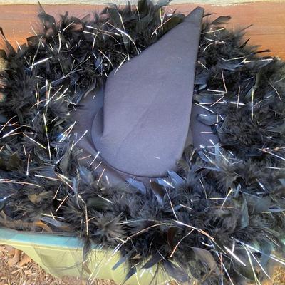 LOT 118: Costumes - Adult, Children’s and Pet