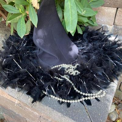 LOT 118: Costumes - Adult, Children’s and Pet