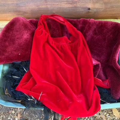 LOT 118: Costumes - Adult, Children’s and Pet