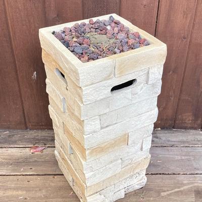 LOT 124: Bond Mfg Propane Fire Pit, Wood Bee Catcher and Patio Umbrella Light