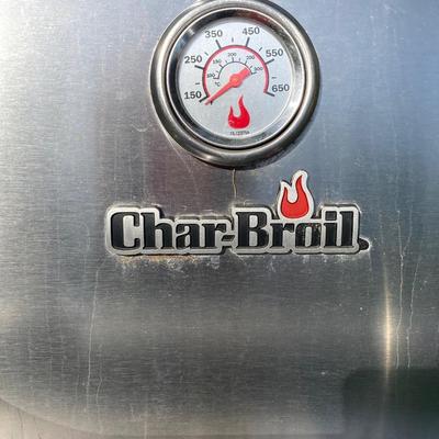 LOT 125: Char-Broil Gas Grill with Cover
