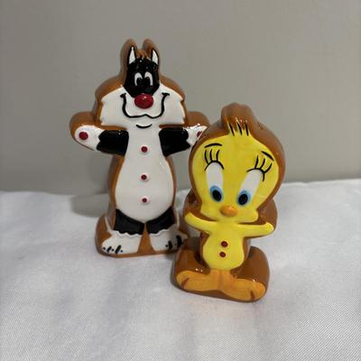 LOT 142: Walt Disney Classic Collection Dumbo “When I See Elephant Fly” Ornament with COA and Original Box, Looney Tunes Sylvester &...