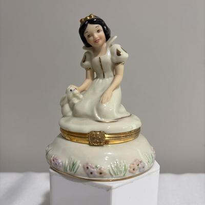 LOT::143: Lenox Disney’s Snow White and Bashful Trinket Boxes with Trinkets/Charms and Mirrored Display Shelf