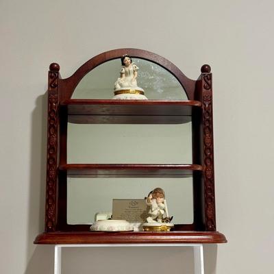 LOT::143: Lenox Disney’s Snow White and Bashful Trinket Boxes with Trinkets/Charms and Mirrored Display Shelf