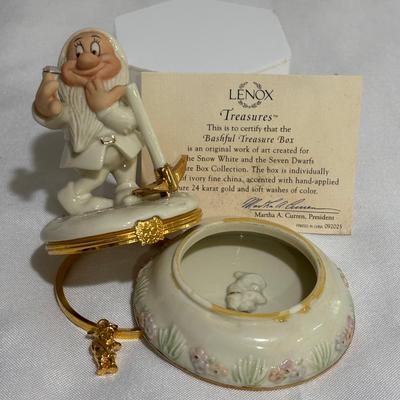 LOT::143: Lenox Disney’s Snow White and Bashful Trinket Boxes with Trinkets/Charms and Mirrored Display Shelf