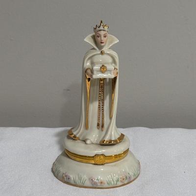 LOT 144: Disney Snow White and the Seven Dwarfs Collection Trinket /Treasure Boxes - The Evil Queen with COA, Grumpy and Doc with Golden...