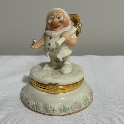 LOT 144: Disney Snow White and the Seven Dwarfs Collection Trinket /Treasure Boxes - The Evil Queen with COA, Grumpy and Doc with Golden...