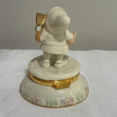 LOT 144: Disney Snow White and the Seven Dwarfs Collection Trinket /Treasure Boxes - The Evil Queen with COA, Grumpy and Doc with Golden...