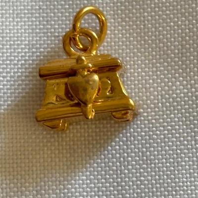 LOT 144: Disney Snow White and the Seven Dwarfs Collection Trinket /Treasure Boxes - The Evil Queen with COA, Grumpy and Doc with Golden...
