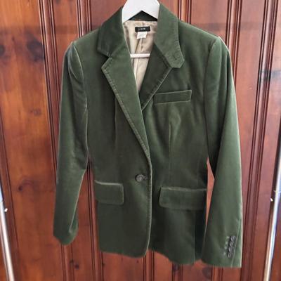 LOT 151: Cali Paris Floral Brown Top, Krarkorum Black and White Dress, J Crew Green Velvet Blazer, Anthropologie Mini Dress and More
