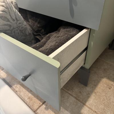 LOT 160: Small Chest of Drawers, Poly Resin Yoga Dog, Home Decor Connected Mini-Bud Vases & Towels