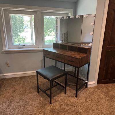 LOT 162: Rustic Vanity w/Press on Lights * Stool