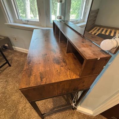 LOT 162: Rustic Vanity w/Press on Lights * Stool