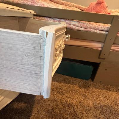LOT 181: Shabby Chic Nightstand & Lamp