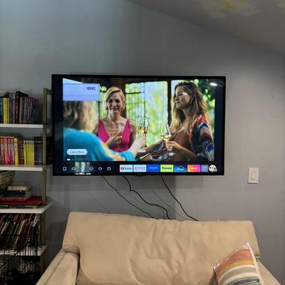 LOT 183: LG Television Model 55LN5400-UA