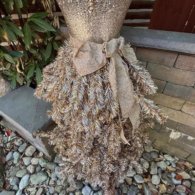 LOT 189: BEAUTIFUL! Christmas Tree Dress Forms