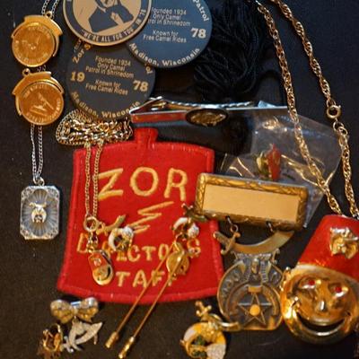 ZOR SHRINER COLLECTIBLE LOT. INCLUDES LADIES ITEMS ALSO. MOST FROM THE 70'S