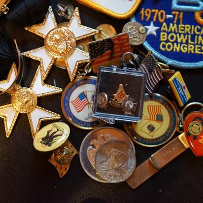 VINTAGE PATCHES, PINS, TOKENS HODGE PODGE