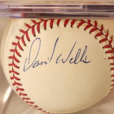 Lot of 4 OMLB Signed Autographed Baseballs Jeff Reboulet , Jamie Moyer, Arthur Rhodes, David Wells