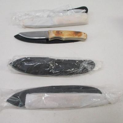 Set of 4 New Fixed Blade Knives With Sheath