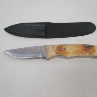 Set of 4 New Fixed Blade Knives With Sheath
