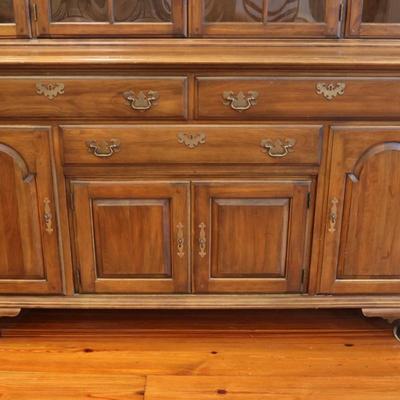 Pennsylvania House Furniture Solid Wood Hutch Cabinet