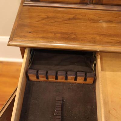 Pennsylvania House Furniture Solid Wood Hutch Cabinet