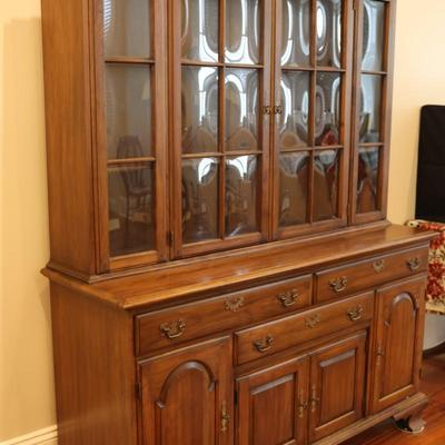 Pennsylvania House Furniture Solid Wood Hutch Cabinet