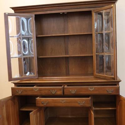 Pennsylvania House Furniture Solid Wood Hutch Cabinet