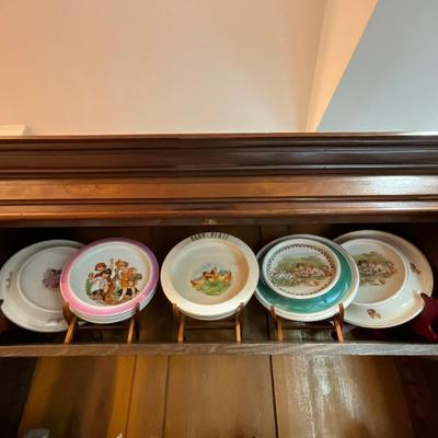UD783 Lot of Five Antique Porcelain Baby Plates