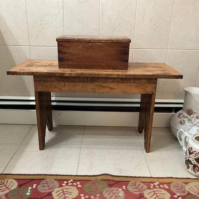 MB787 Vintage Pine Bench With Antique Pine Box