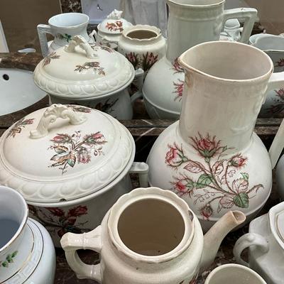MB788 Antique Ironstone & Porcelain Moss Rose Set