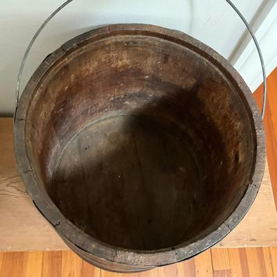 D792 Antique Wooden Bucket With Swing Handle