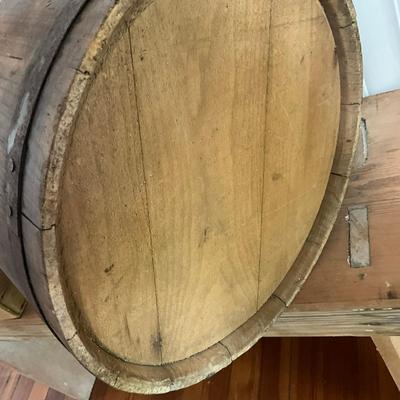 D792 Antique Wooden Bucket With Swing Handle