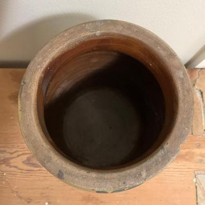 D794 Antique PA Blue Flower Crock