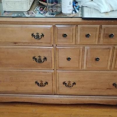 Dresser with Mirroir