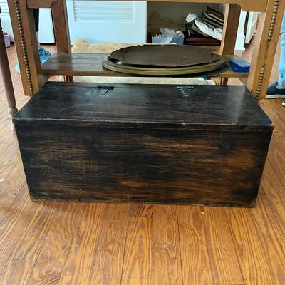 D800 Vintage Pine Chest