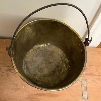 D806 Antique Brass Bucket