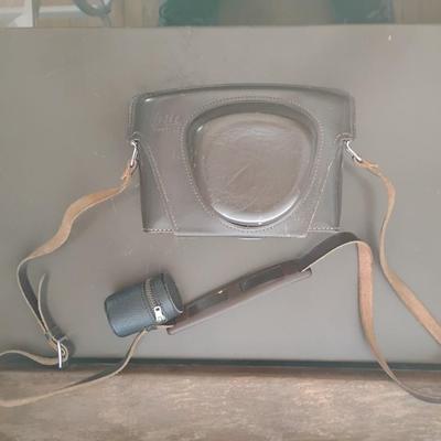 Vintage Camera w/plenty extras