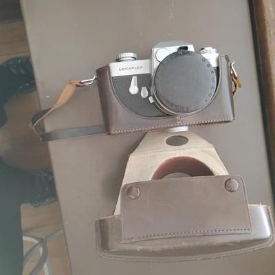 Vintage Camera w/plenty extras
