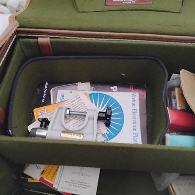 Vintage Camera w/plenty extras